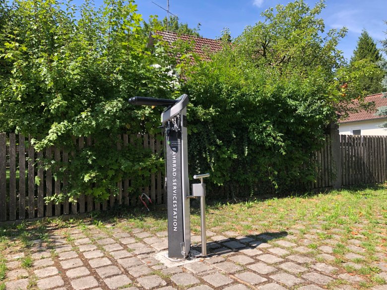 Fahrradreparaturstation am Marktplatz